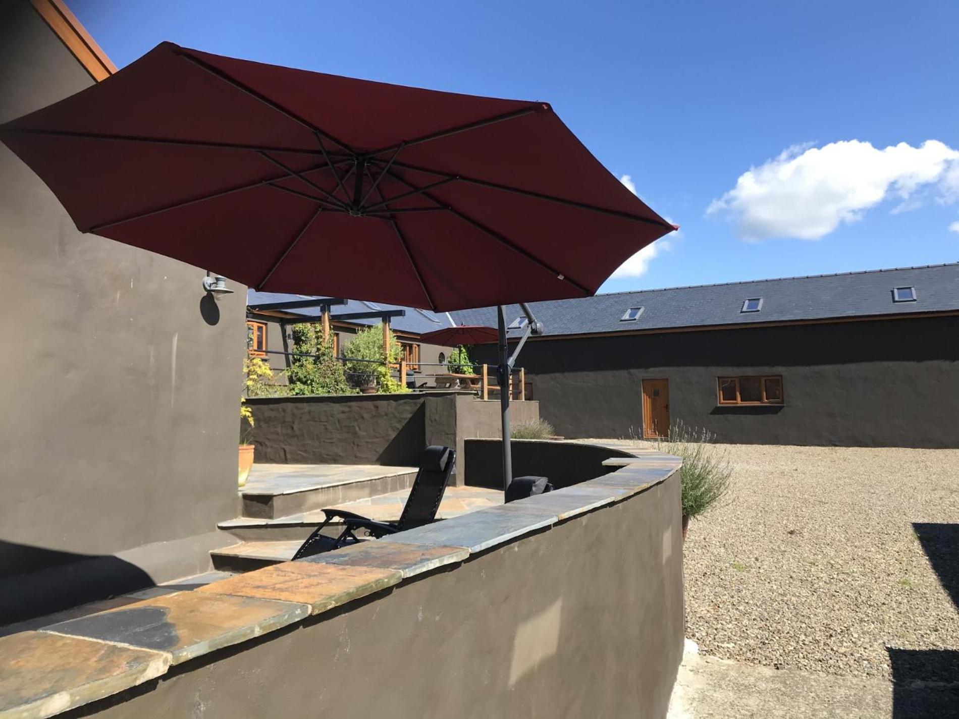 Foxglove - Luxurious Barn Conversion - Blossom Farm Johnston Екстериор снимка
